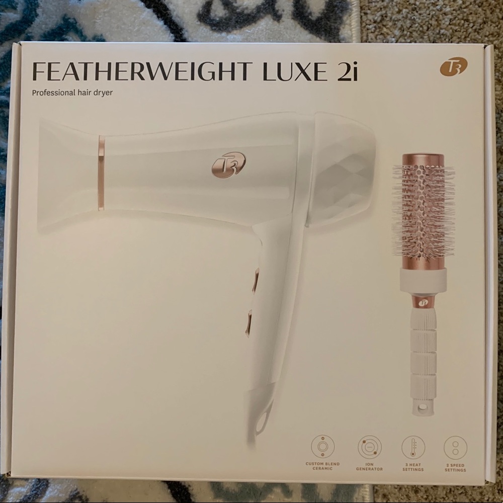 Featherweight Luxe 2i